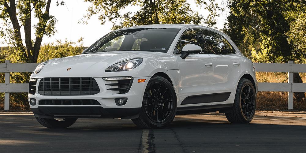 Porsche Macan TSW Sector